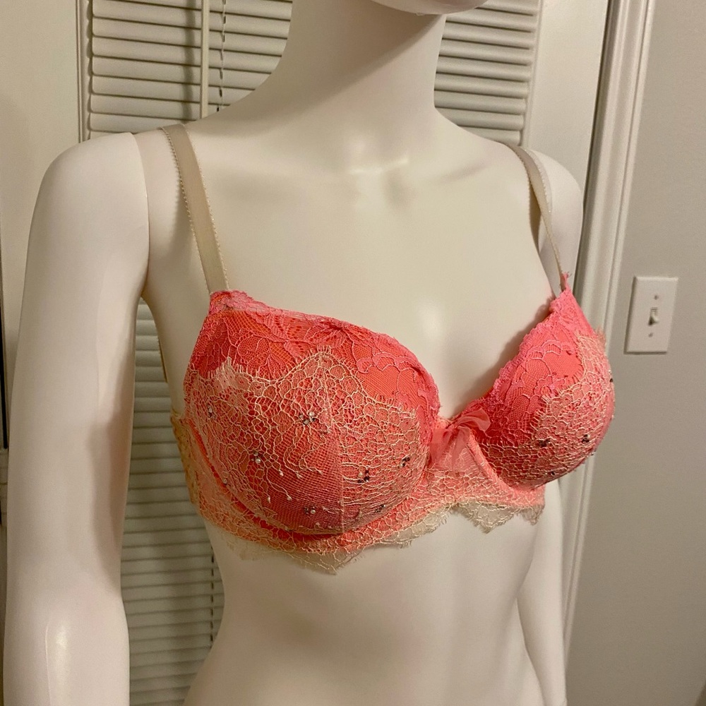 Victoria’s Secret Dream Angels Lined Demi Lacey Pink Bra 32DD